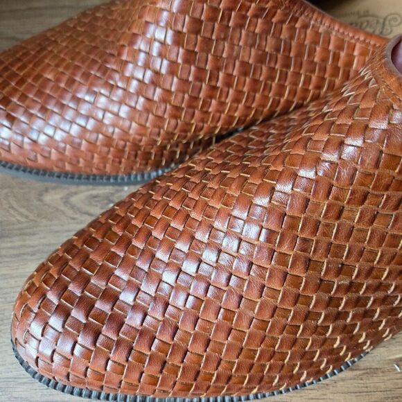 EUC LEATHER CRAFT BY FASHION TRADITION BEAUTIFUL LEATHER WOVEN LOW HEEL MULES 10 - Picture 8 of 15